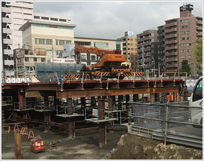 横浜市　山留桟橋工事 写真